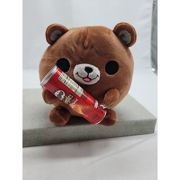 ZURU Snackles Terry Bear w/ Pringles Chips 5" Mini Brands Stuffed Animal Plush - Picture 1 of 15